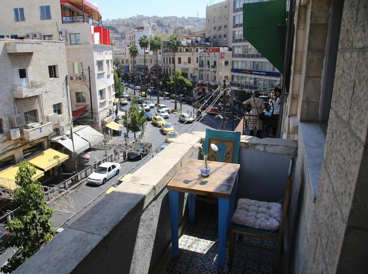 Riviera Hotel Amman Exterior photo